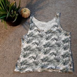 Free shipping - Green and White Tank Top from my summer collection!